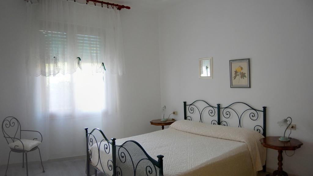 Andrea E Valentina Bed & Breakfast ซาร์คิตตู กูเญรี ห้อง รูปภาพ