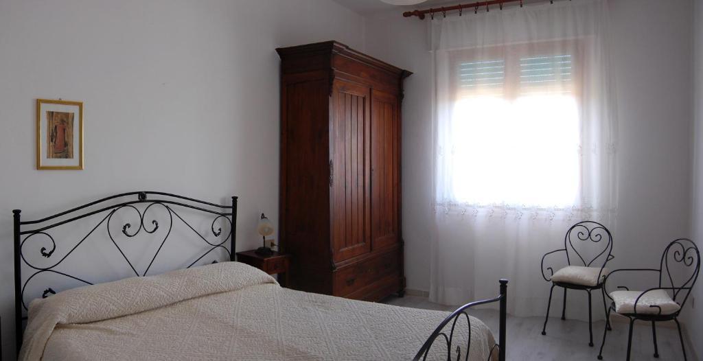 Andrea E Valentina Bed & Breakfast ซาร์คิตตู กูเญรี ห้อง รูปภาพ