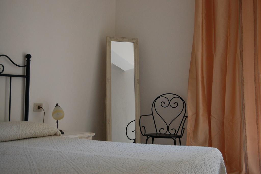 Andrea E Valentina Bed & Breakfast ซาร์คิตตู กูเญรี ภายนอก รูปภาพ