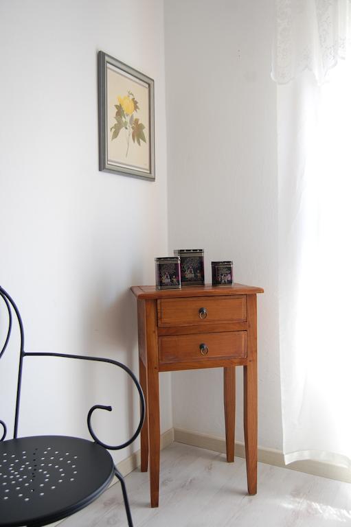 Andrea E Valentina Bed & Breakfast ซาร์คิตตู กูเญรี ภายนอก รูปภาพ
