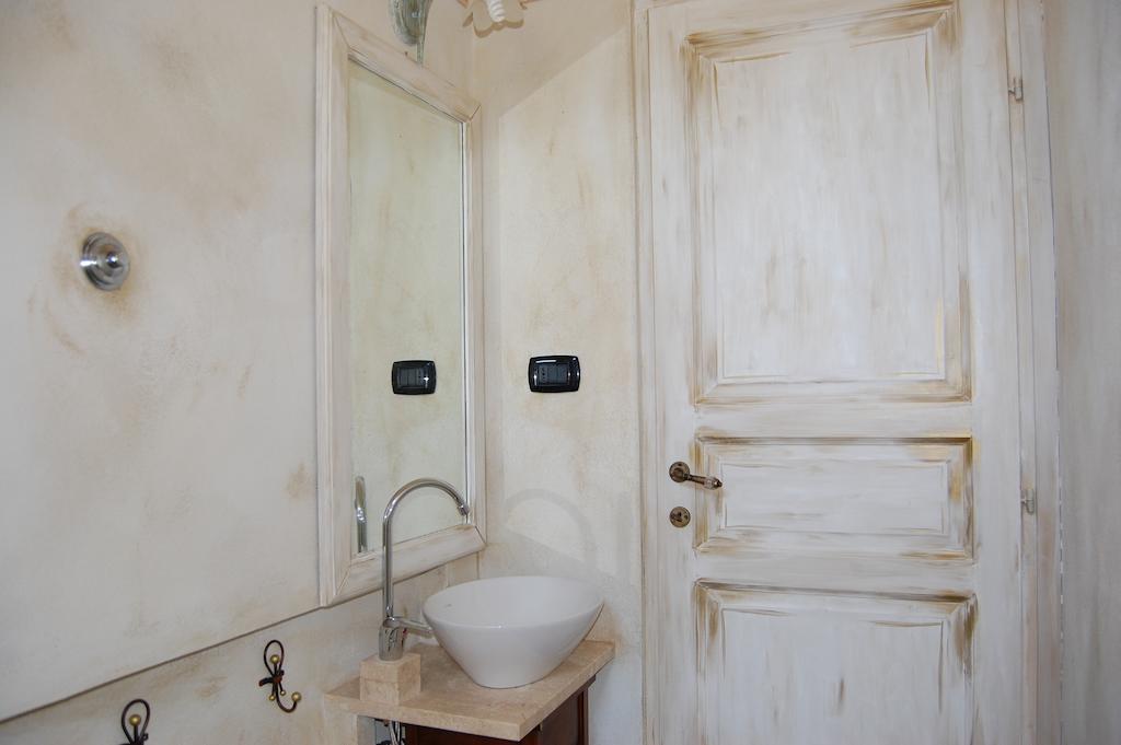 Andrea E Valentina Bed & Breakfast ซาร์คิตตู กูเญรี ห้อง รูปภาพ